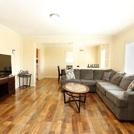 Cozy Retreat For Your Upcoming Trip Knoxville Bagian luar foto