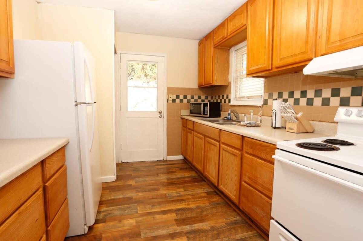 Cozy Retreat For Your Upcoming Trip Knoxville Bagian luar foto